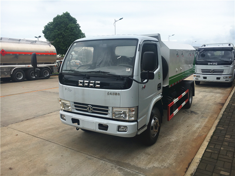 東風小多利卡密封式垃圾車